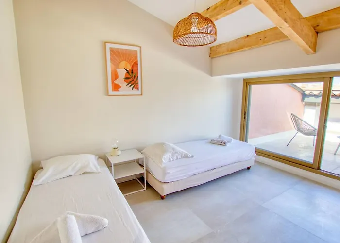 Duplex Vieil Antibes 3 Chambres Parking Avec Vue Mer Wifi - Limestay